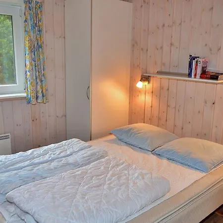 Holiday Sonderstrandvej F- 4346 *